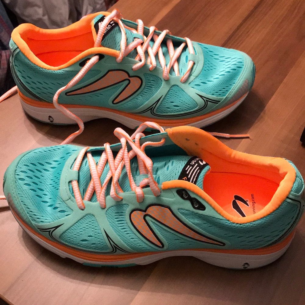 Womens Newtons size 8 Fate mint/orange